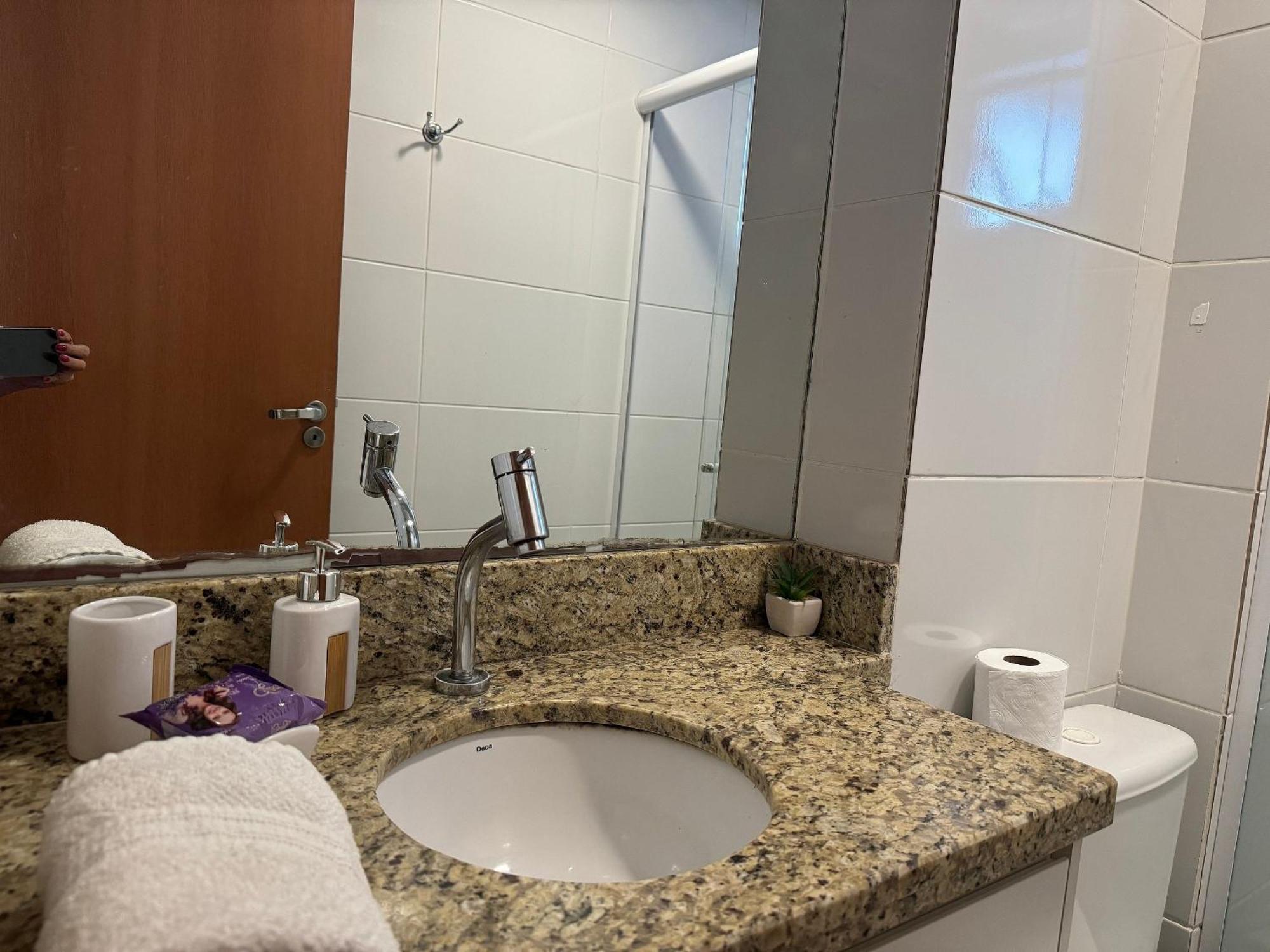 Apartamento Climatizado Ao Lado Do Premium Hosp. Гоянія Екстер'єр фото